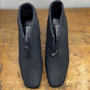 Chunky heel vintage booty